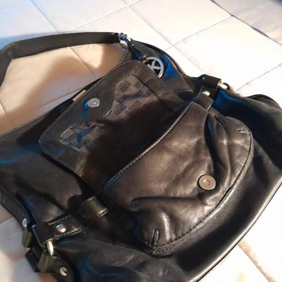 Michael Kors Slouch Bag - Picture 8 of 8